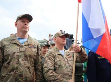 Тысячи курсантов и инструкторов Центра «ВОИН» масштабно отметили День России