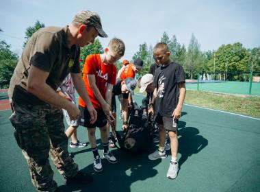 Центра «ВОИН» провел серию мастер-классов для воспитанников лагеря «Олимп»