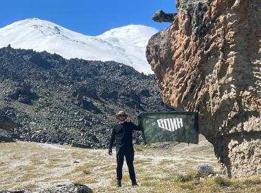 Сразу две вершины — Эльбрус и Арарат — покорили представители Центра «ВОИН»