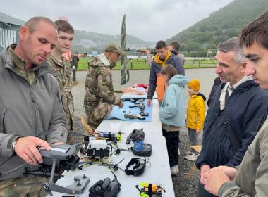 Мастер-класс по управлению дронами от Центра «ВОИН» прошёл на Камчатке.