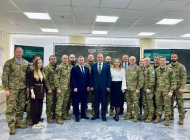 Глава Екатеринбурга наградил курсантов Спецотряда Центра «ВОИН»