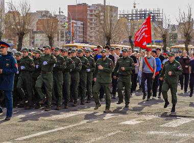 Кемеровские курсанты Центра «ВОИН» начали подготовку к Параду Победы